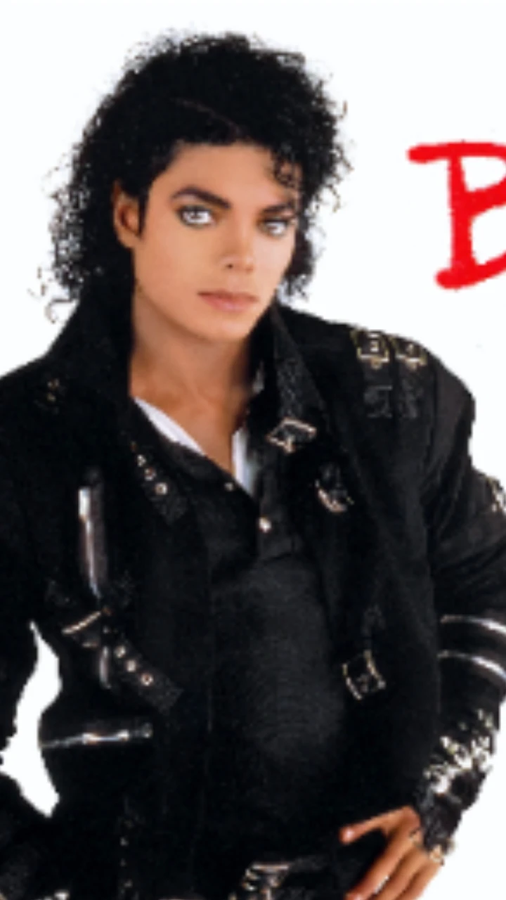 Justin bieber versus michael jackson singing battle